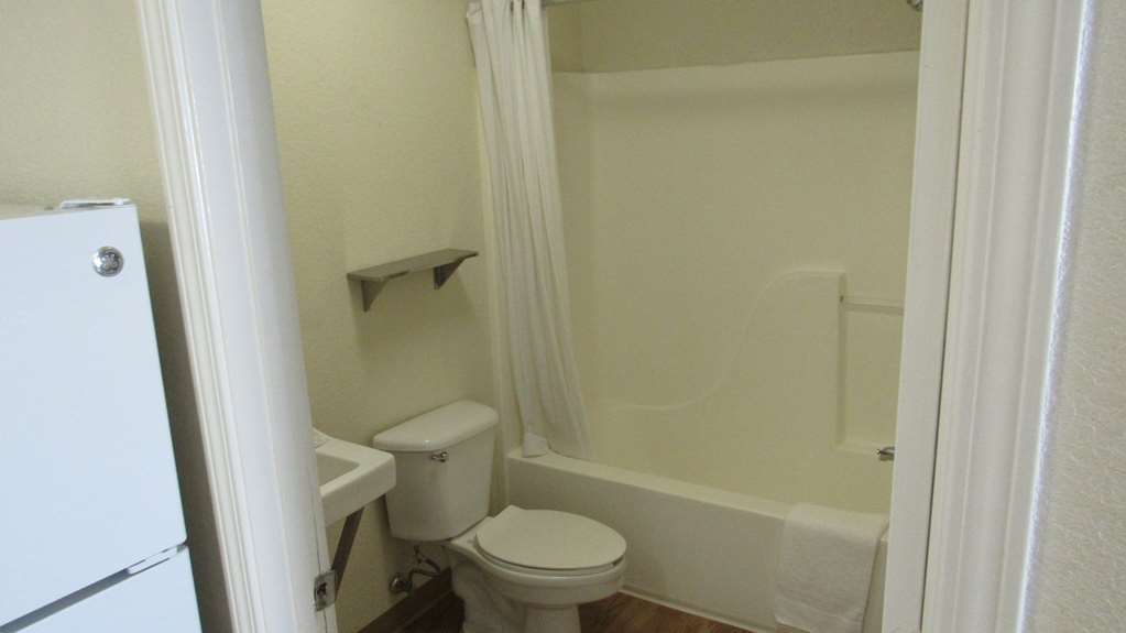 Intown Suites Extended Stay Dallas Tx - Plano Tx 객실 사진
