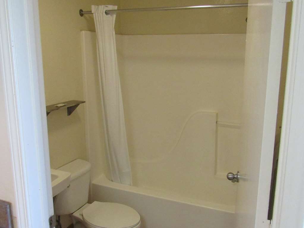 Intown Suites Extended Stay Dallas Tx - Plano Tx 객실 사진